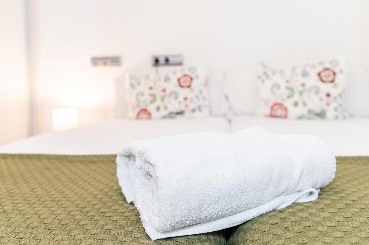 Monko On The Rock Apartment Torremolinos Exterior photo